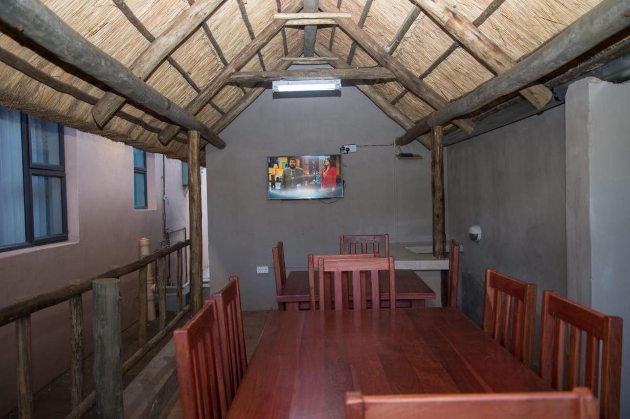 848 Guest House Victoria Falls Ngoại thất bức ảnh