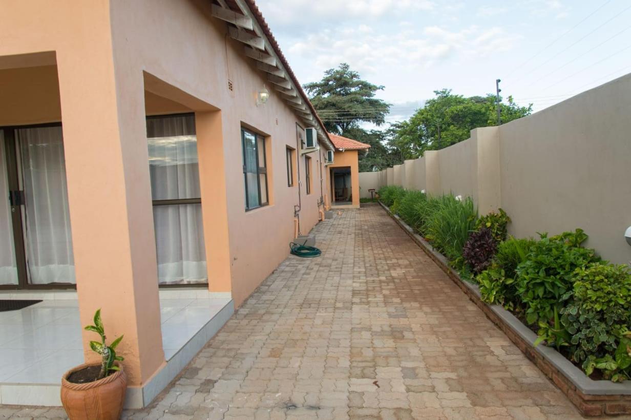 848 Guest House Victoria Falls Ngoại thất bức ảnh