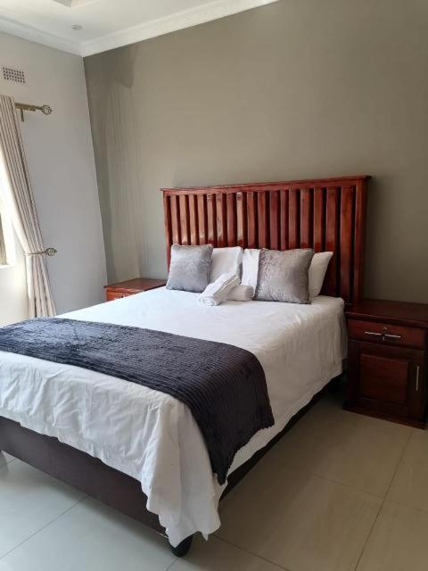 848 Guest House Victoria Falls Ngoại thất bức ảnh